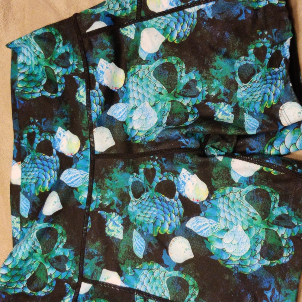CVG Mermaid Skulls 5 inch shorts